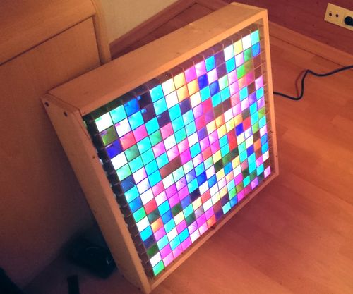 Die fertige LED-Matrix mit zufälligen Pixeln.